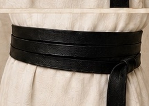 Single-Strip Leather Wrap